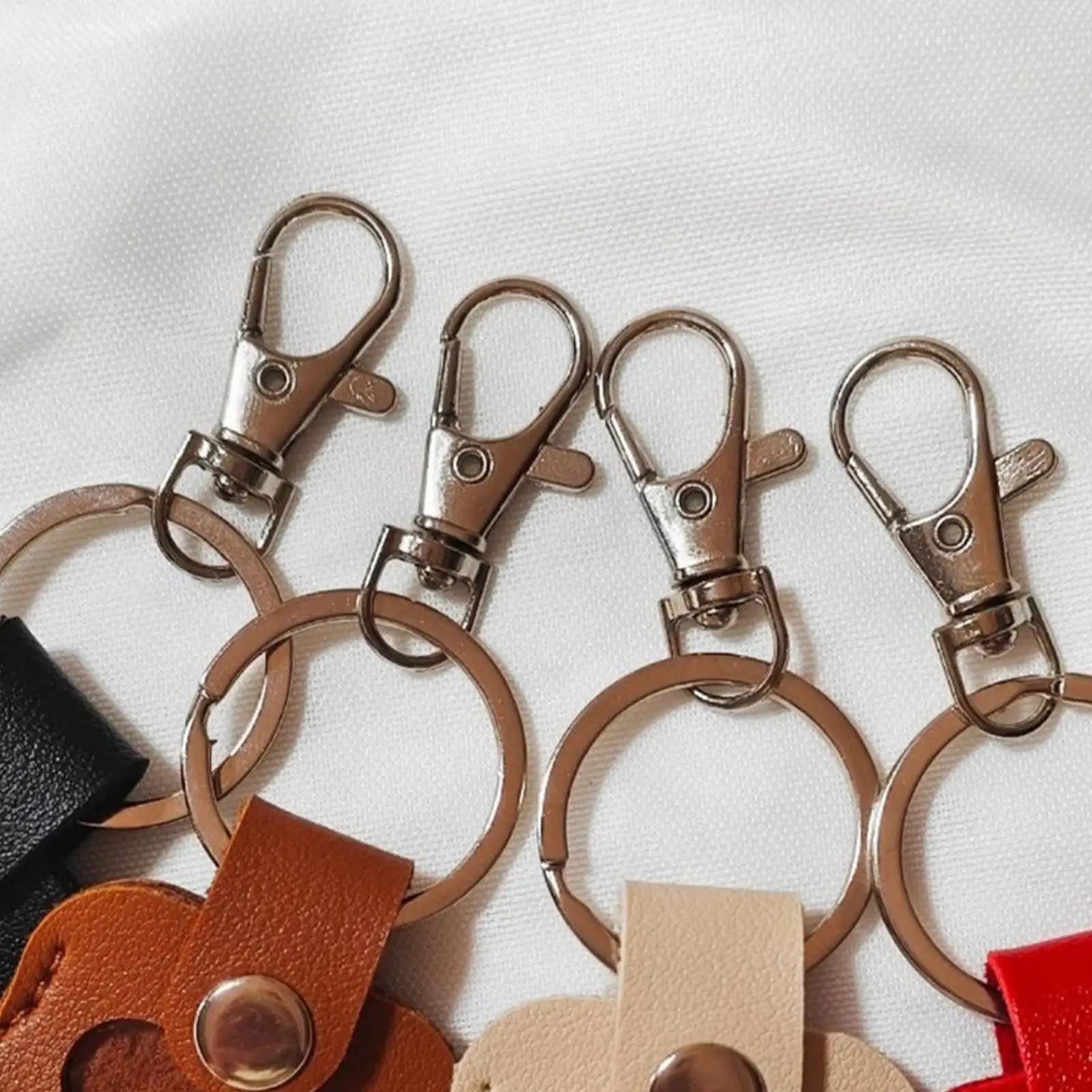 Pets Hair Storage Keychain Leather Paw Cat Puppy Keychains Hair Collector Pendant Keepsake Jewelry Charm Storage Collection Gift PawsnHeart